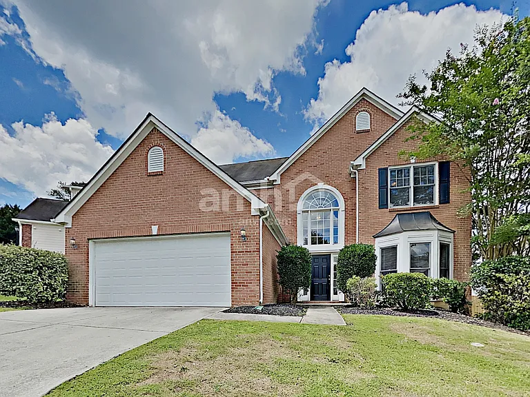 3374 Hunters Point Rd — Photo 1