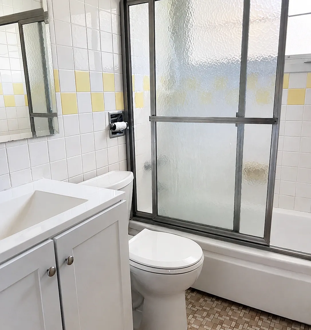 2 bed, 1000 sqft, $1,800 — Photo 3