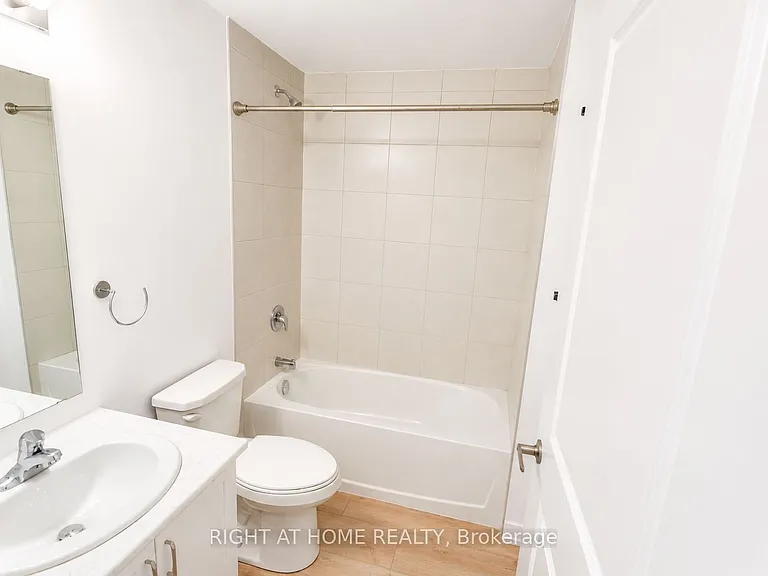 450 Dundas St E #306 — Photo 12