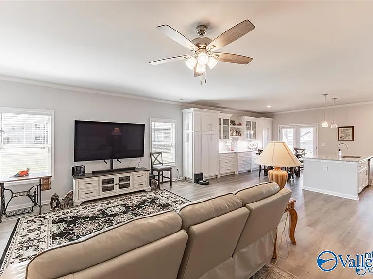 107 Ranna Dr — Photo 7