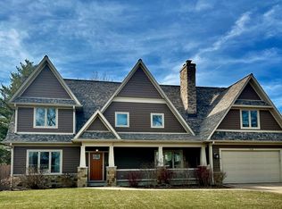 518 S Emerson St, Mount Prospect, IL 60056