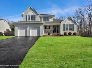31 Davids Ln, Howell, NJ 07731