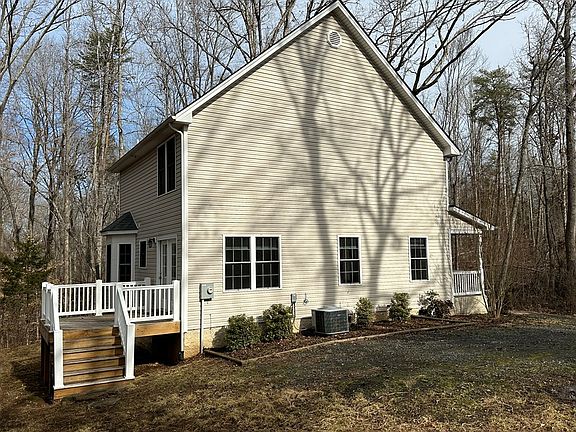 2nd image of 223 E Lockett Creek Blvd