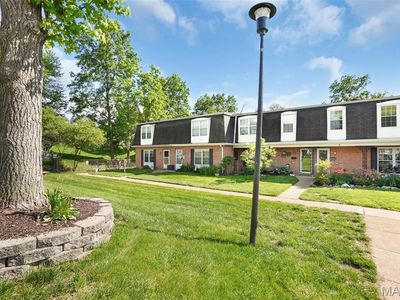 1736 Herault Pl, Saint Louis, MO, 63125
