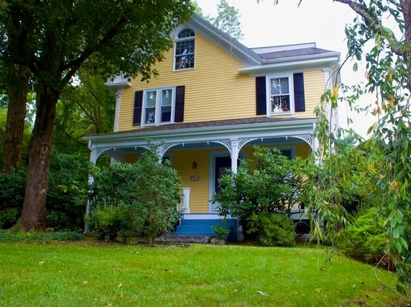 26 Millbrook Rd, Wayland, MA 01778