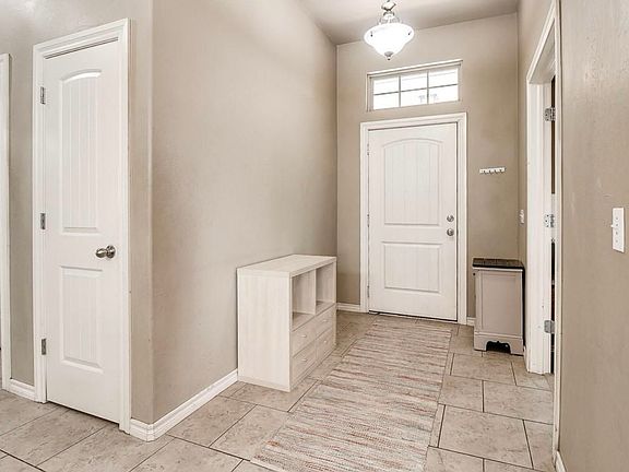 2nd image of 19405 Skylers Dr