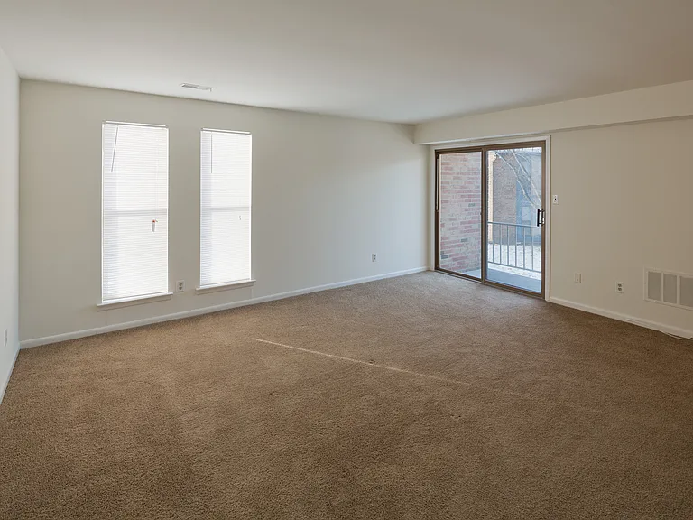 Kingswick Apartments — Photo 24