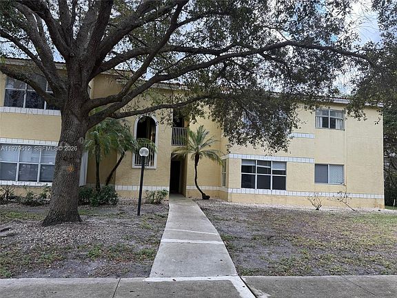 2nd image of 13090 Vista Isles Dr APT 126