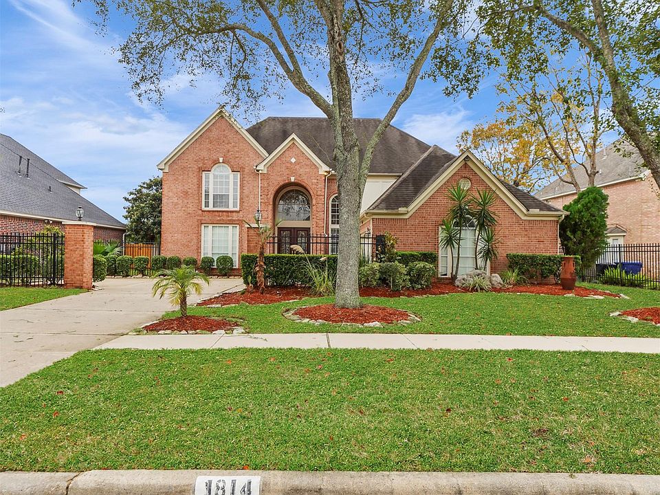 1st image of 1814 Shoreline Dr