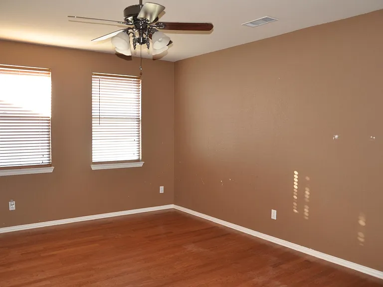 9513 Waterman Dr — Photo 4