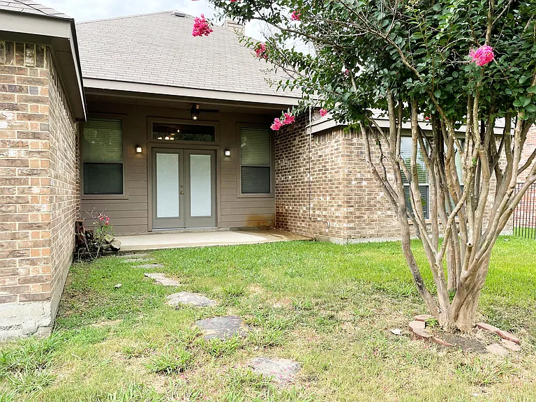 213 Midnight Dr — Photo 26