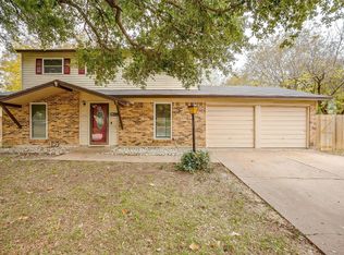 212 Lester St, Burleson, TX 76028