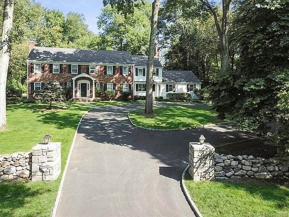 3rd image of 33 Woodridge Dr