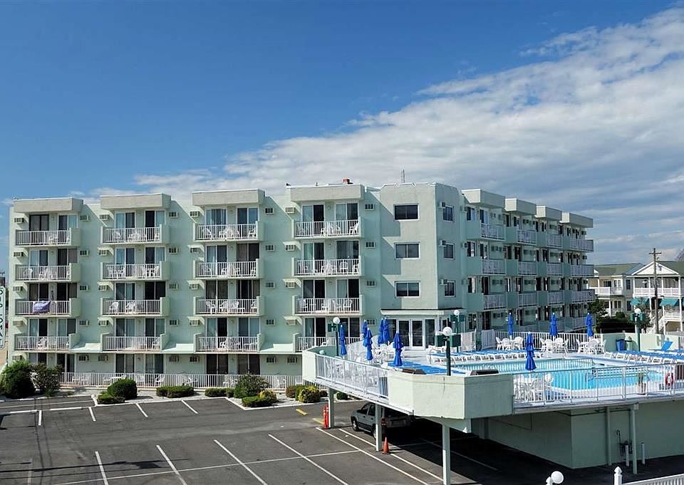 1st image of 225 E Wildwood Ave #107