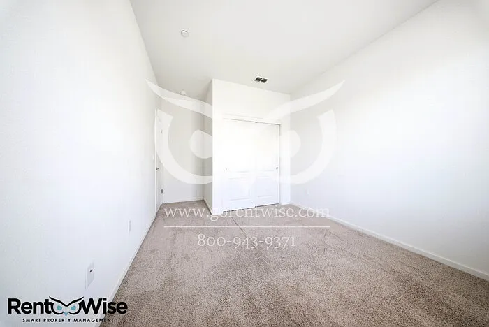 1583 Sylvia St — Photo 11