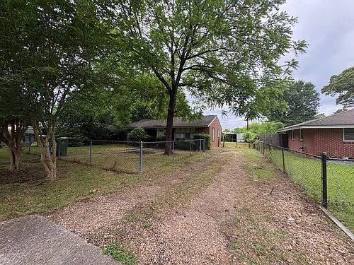 325 3rd St Photo 1
