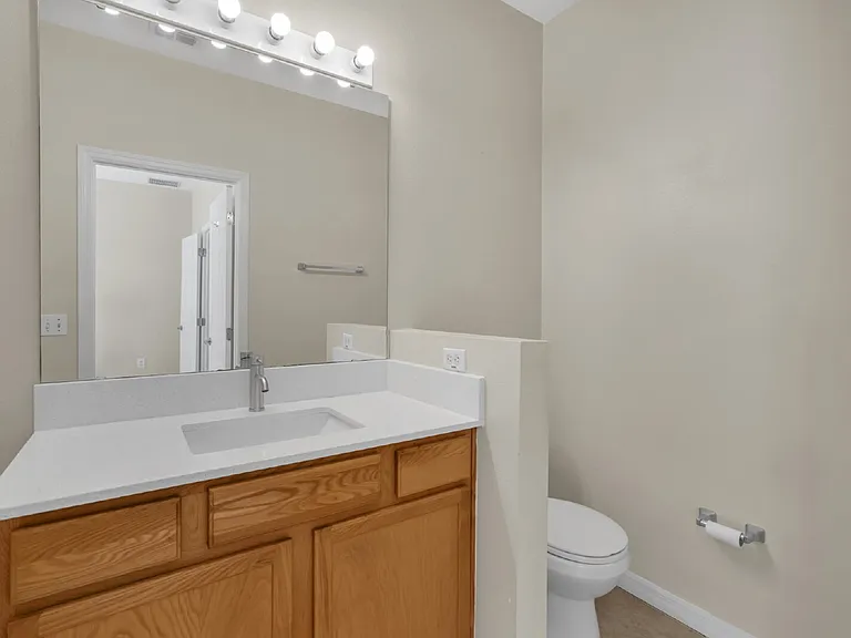 1413 Retreat Cir — Photo 24