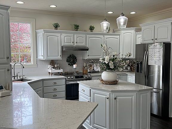 2nd image of 4399 Cherry Blossom Ct