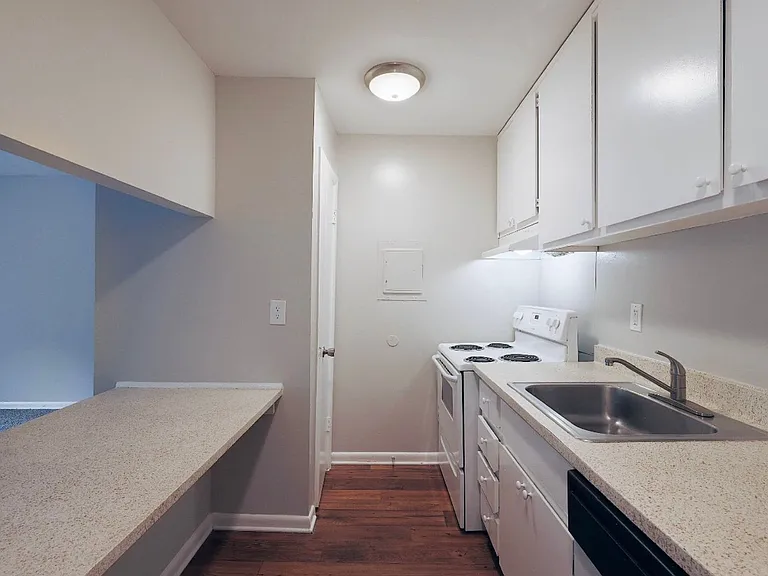 Modern Living in the Heart of Northlake — Photo 55