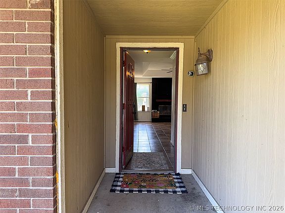 3rd image of 1517 W Delmar St