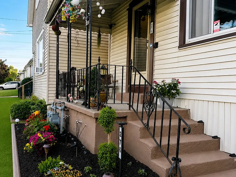 Fenton St — Photo 10