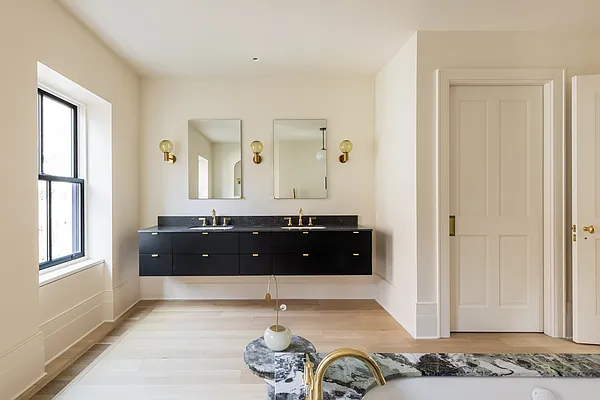 Sold by Compass | media 24