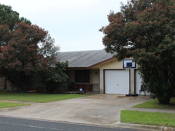 2nd image of 204 Zinnia Dr