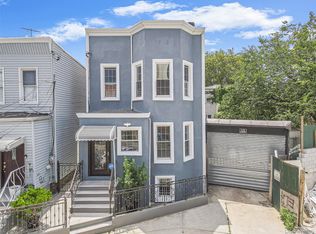 1128 Welling Ct, Astoria, NY 11102