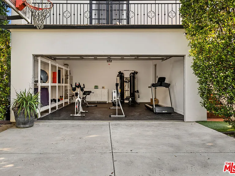 725 Oxford Ave — Photo 30