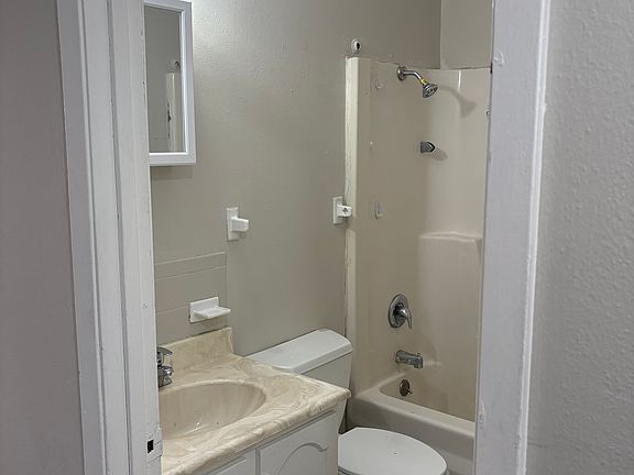 5th image of 1303 S Roseta Ave #1303