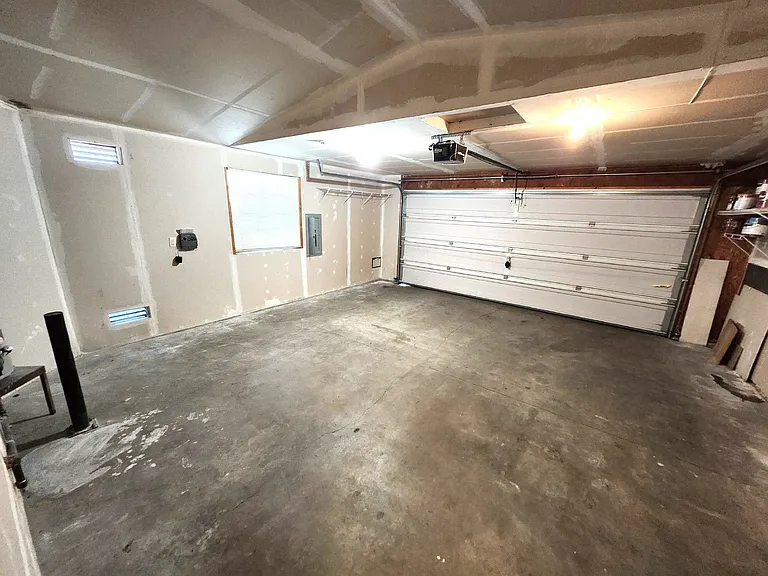1598 Seasons Ln NW — Photo 13