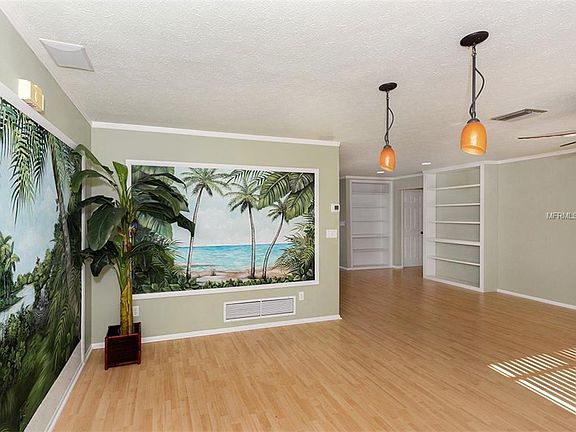 5th image of 216 Palmetto Dr