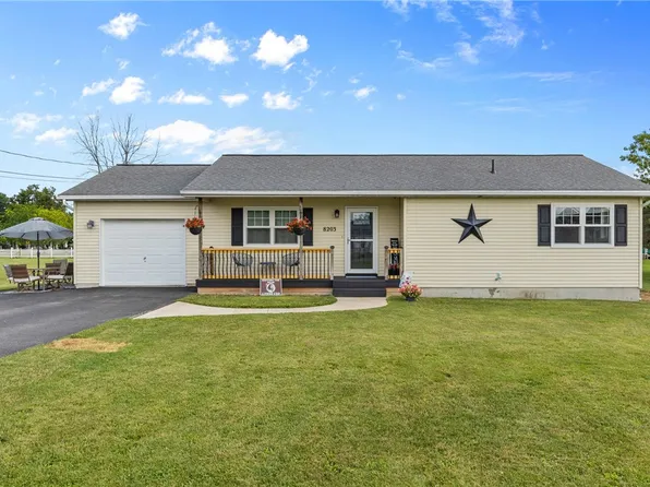 8203 Westphal Pkwy, Lyons, NY 14489