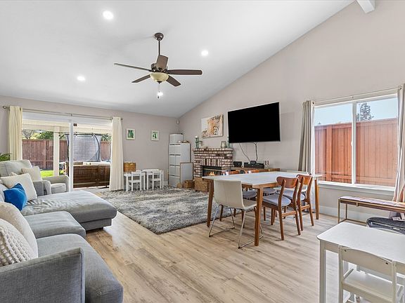5th image of 2796 Costa Ct