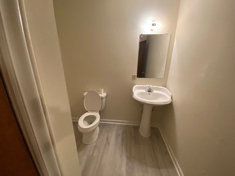 2485 Michelle Drive Triplex Apartment Rentals Burlington, NC Zillow