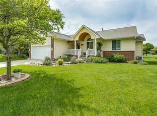 2433 N Baytree St, Wichita, KS 67205