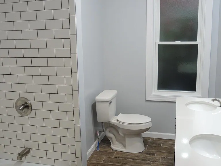 452 Williams St — Photo 11