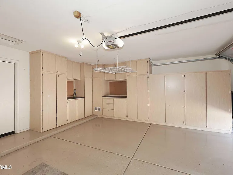 4517 E Melinda Ln — Photo 46