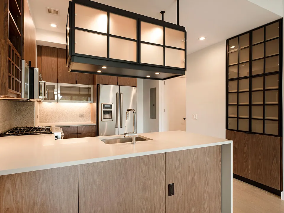 800 Union St #2E