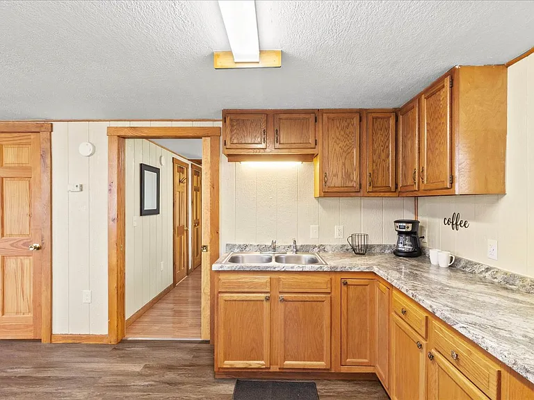 15583 N State Route 235 — Photo 6
