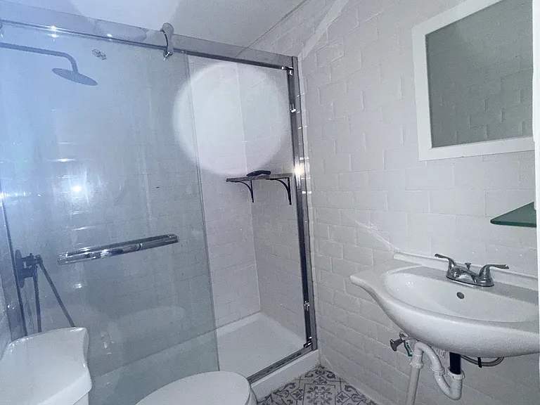254 S 10th St #1-R — Photo 6