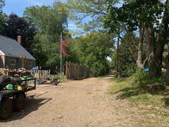 5th image of 2218 Three Acres Dr