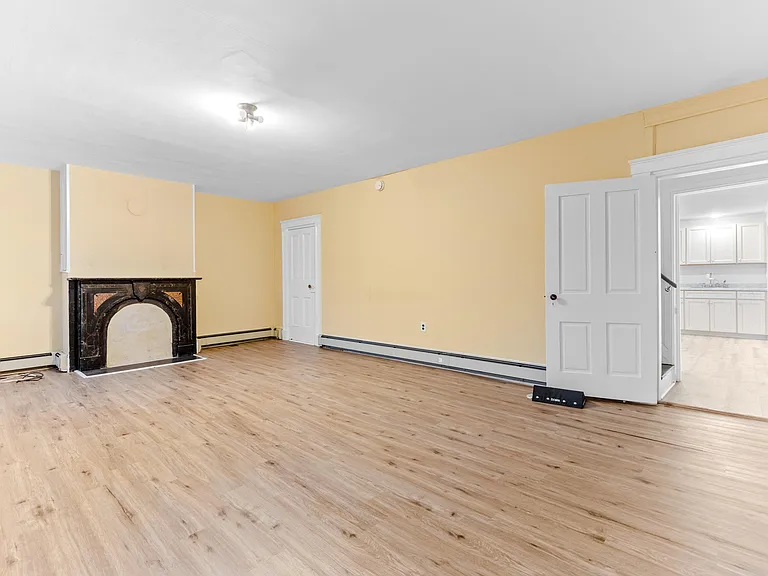 18429 Middletown Rd — Photo 17