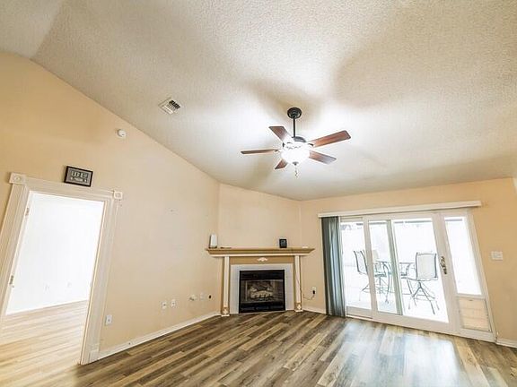 5th image of 815 Linda Dr