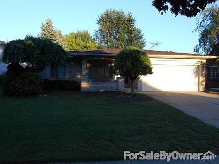1st image of 39366 Chantilly Dr