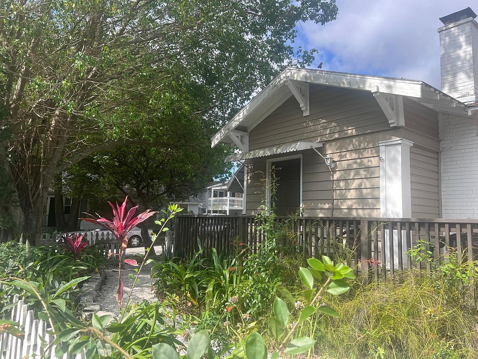 1st image of 851 12th Ave N
