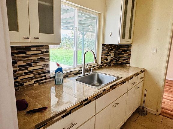 4th image of 10394 Judy Ave #1