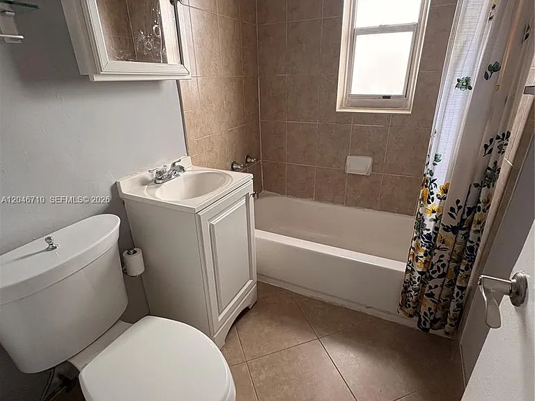 3501 SW 10th St #1B — Photo 10