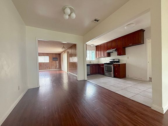 3rd image of 4719 La Presa Ave