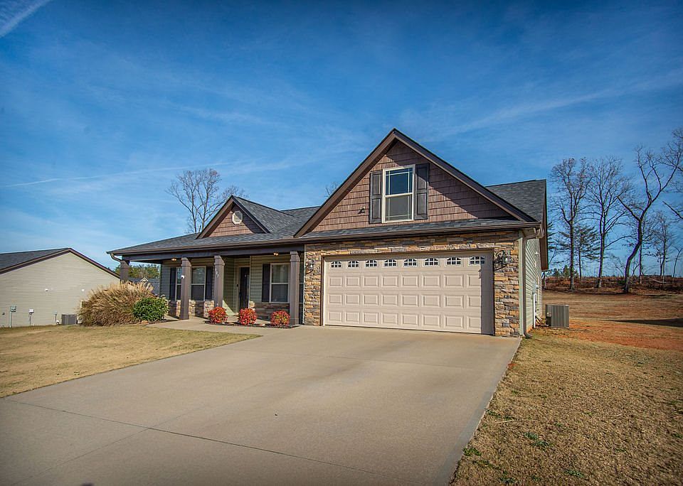 1st image of 307 Hallie Olivia Dr